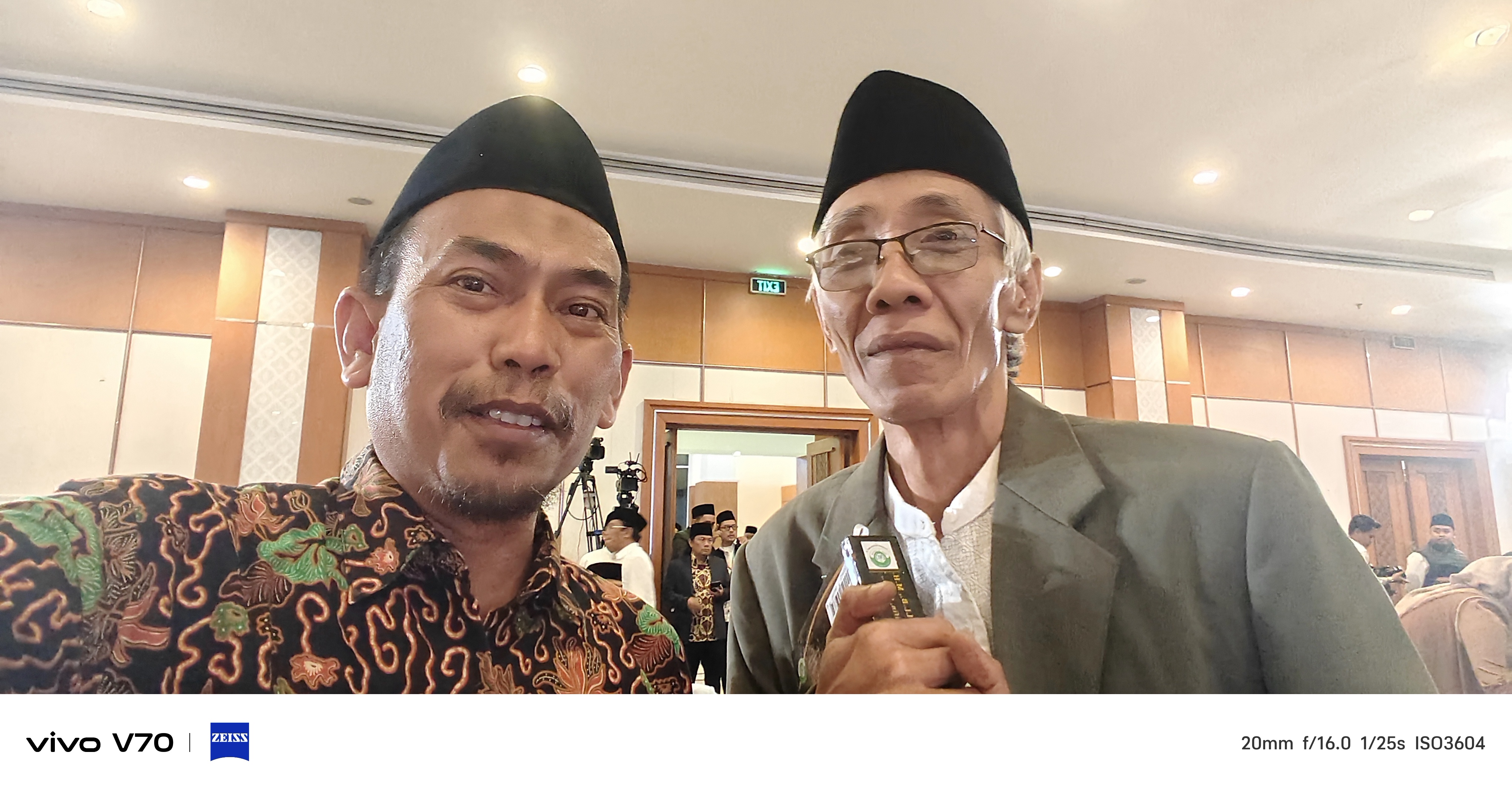 Foto dengan Rois Syuriah Jawa Tengah.