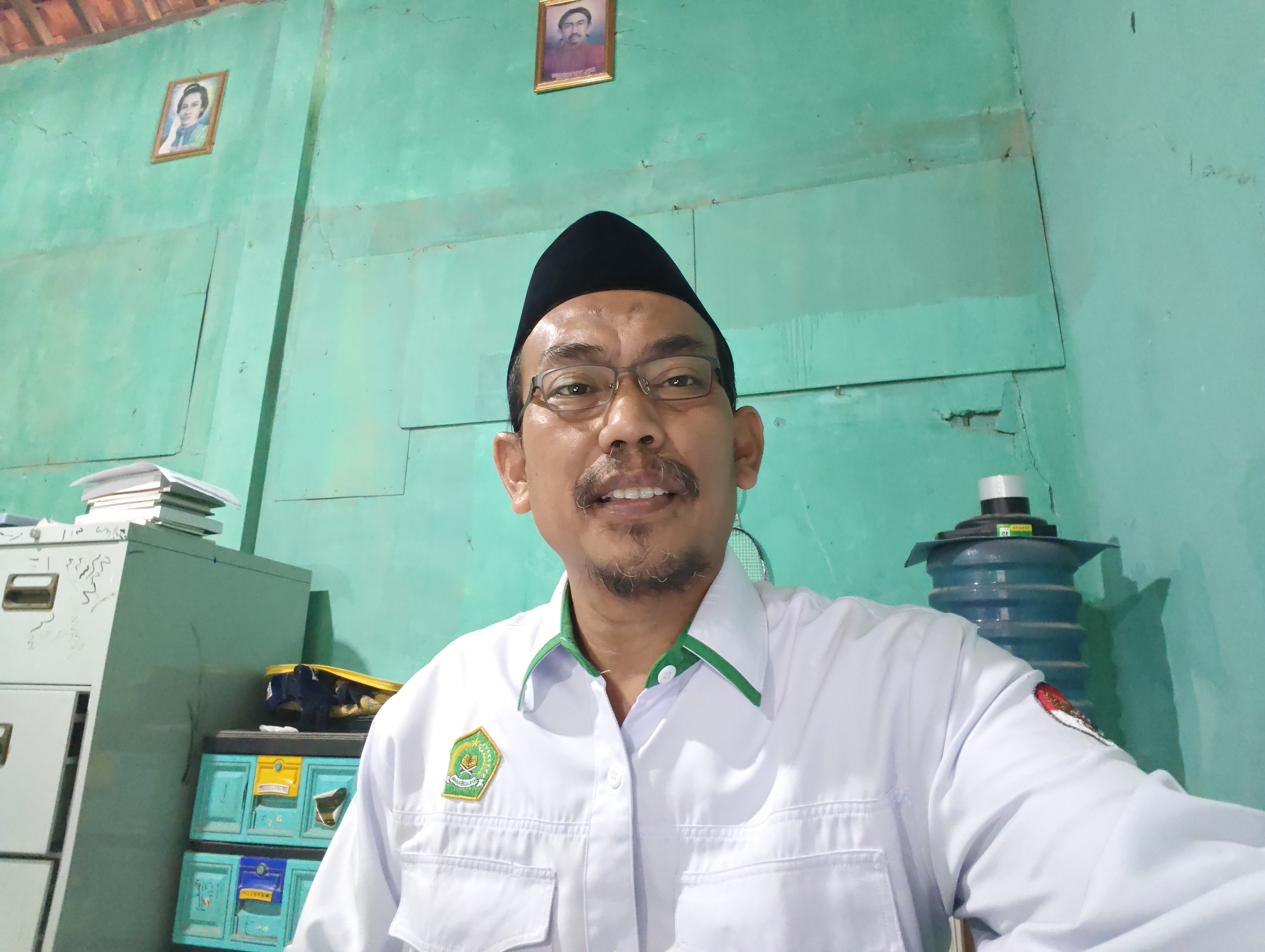 Menyapa Murid di Pagi Hari, Sebuah Kebiasaan Positif